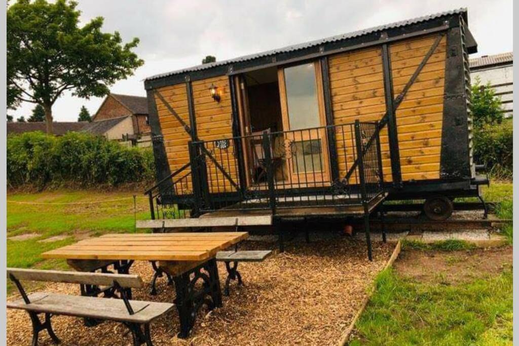 Malthouse Farm Cottage Carriage Dilhorne 외부 사진